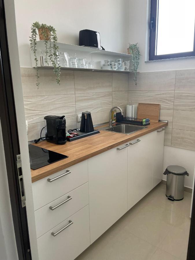 Morpheus Apartmani Sremska Mitrovica Exterior foto