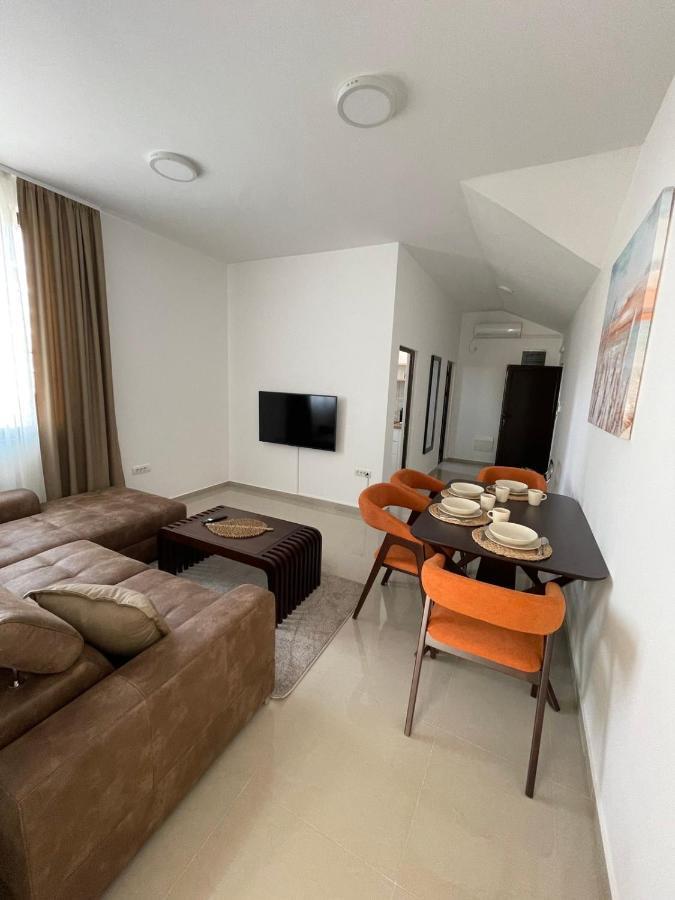 Morpheus Apartmani Sremska Mitrovica Exterior foto