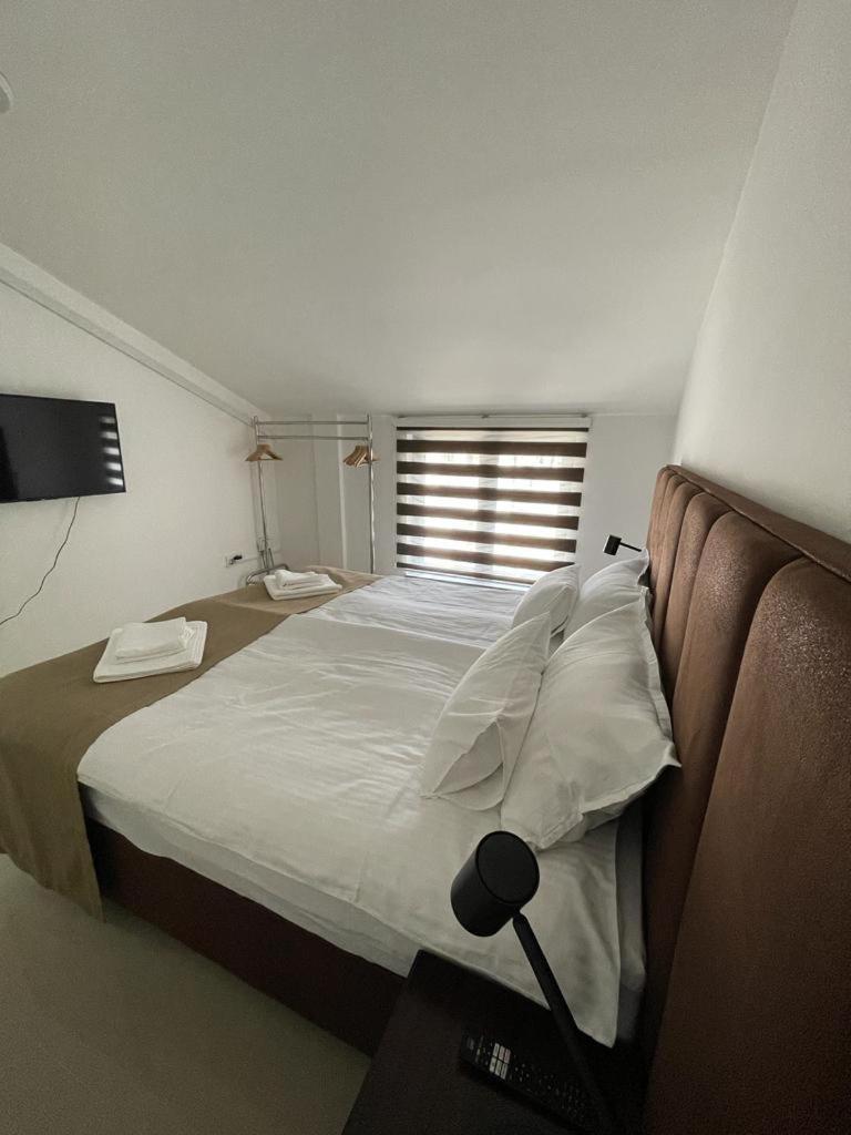 Morpheus Apartmani Sremska Mitrovica Exterior foto